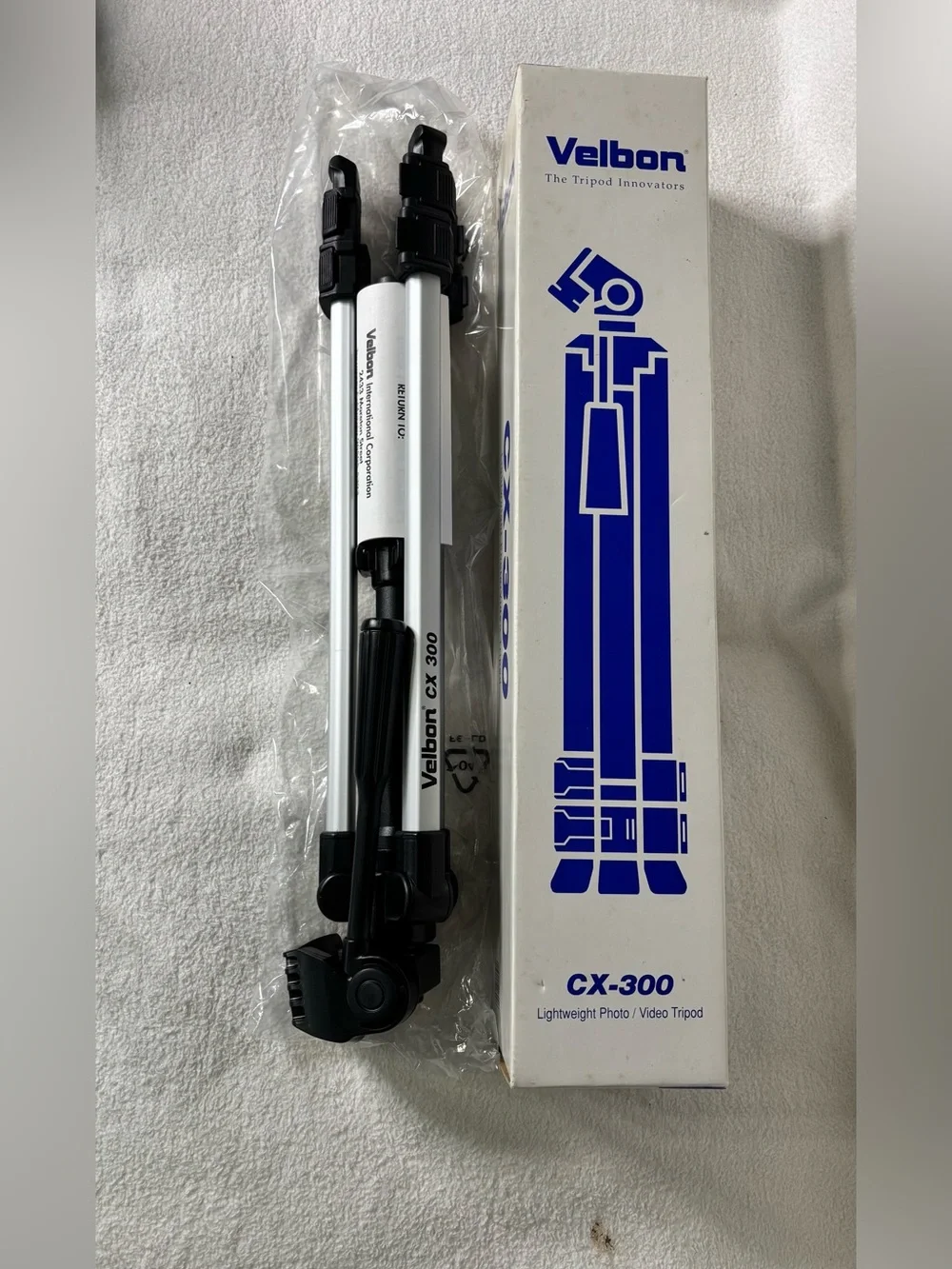 CX-300 Compact Tripod — Silver & Black